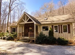 1087 Buckberry Dr, Sapphire, NC 28774