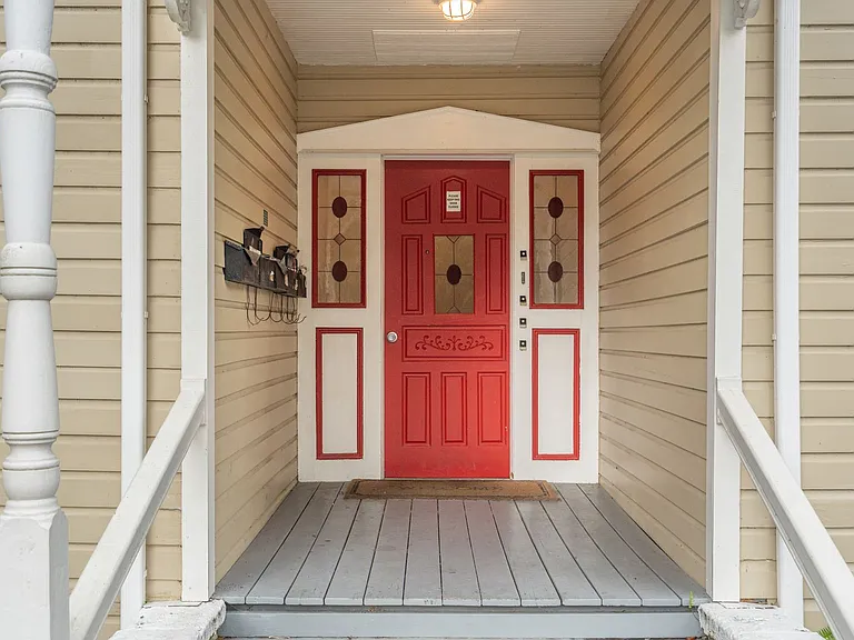 25 Desoto Pl — Photo 1