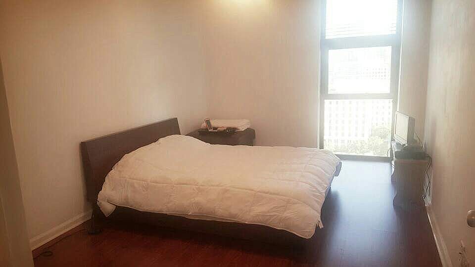 2nd image of 620 Peachtree St APT 1910