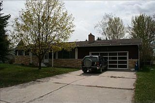 2nd image of 2735 Mulberry Ln
