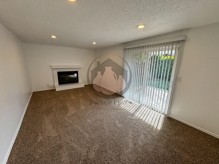 4934 Nina Ave SE — Photo 5