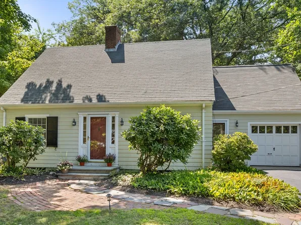 38 Wachusett Dr, Lexington, MA 02421