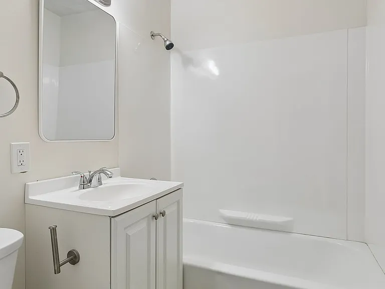 1056 S 29th St #9 — Photo 13