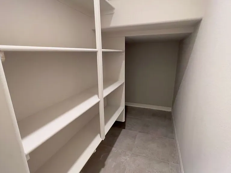 10946 Cambridge Lakes Ave — Photo 5