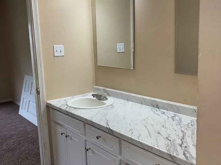 Unit Photo