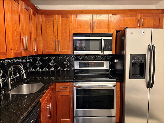 3rd image of 6600 Cypress Rd APT 203