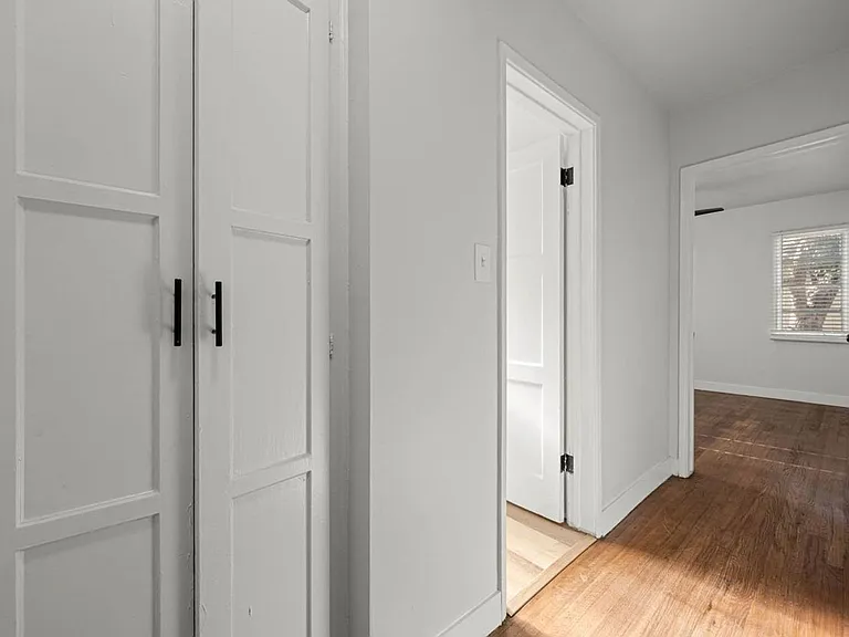 4320 Santa Rosalia Dr #AA — Photo 10