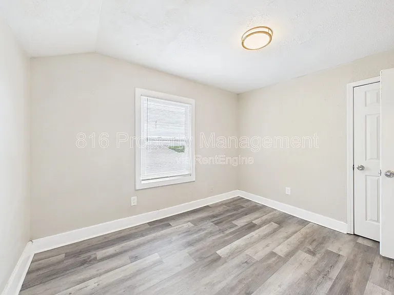 4417 Wayne Ave — Photo 18