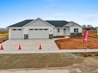 N9257 Touchdown Dr, Appleton, WI 54915