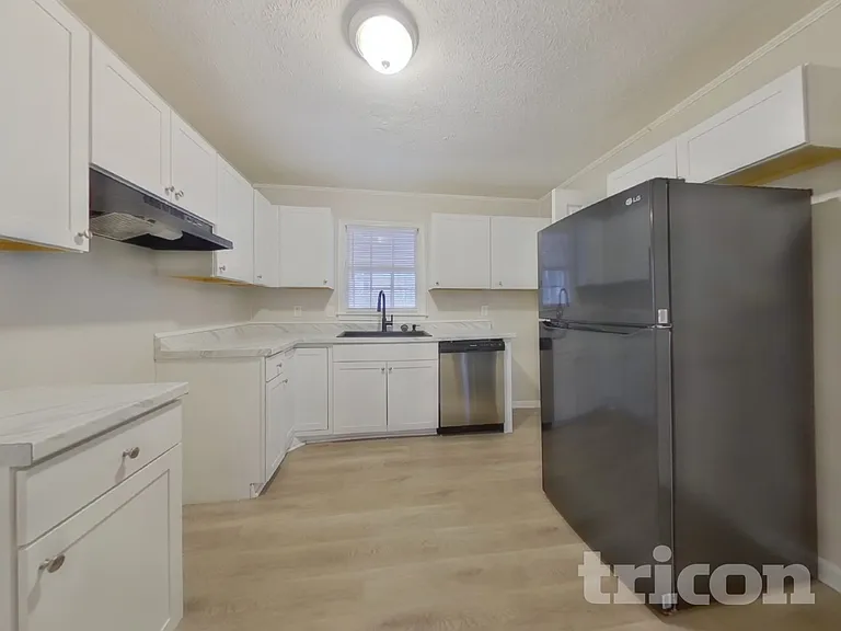 5020 Horton Pl — Photo 6