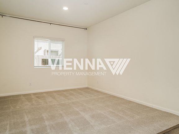 2nd image of 3024 Welton Cir