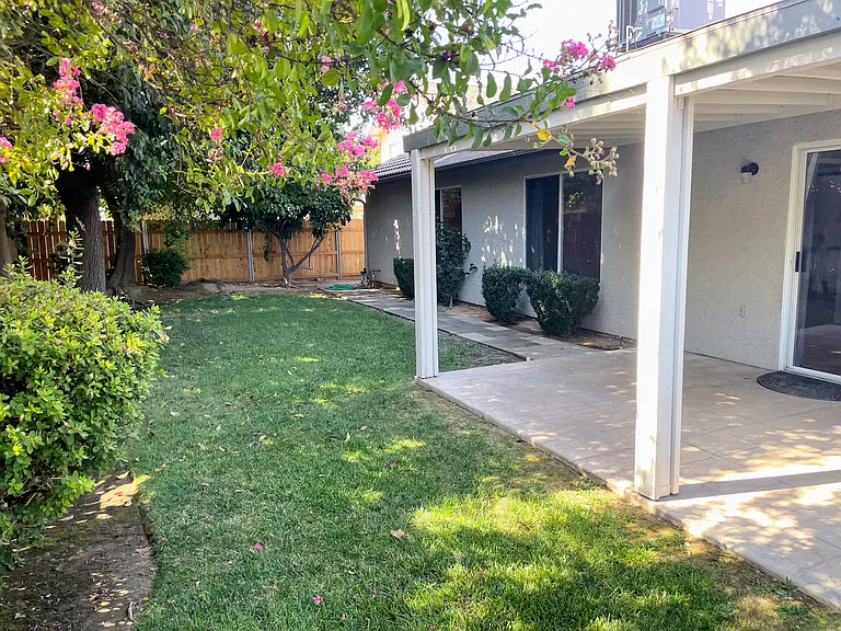 3404 N Forestiere Ave — Photo 14