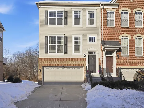 9052 Isabel Ln, Manassas Park, VA 20111