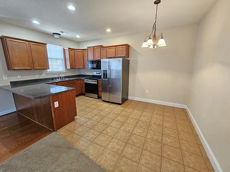 20 Roselite Cir #A — Photo 5