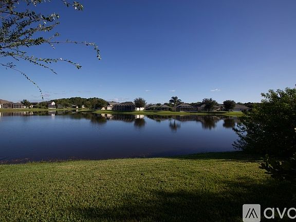 3rd image of 1828 Creekwater Blvd