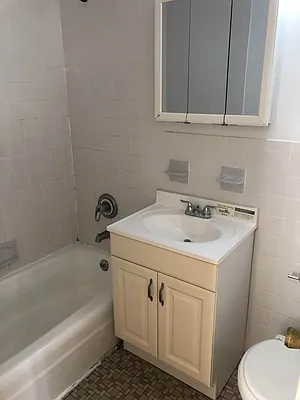 Rented by Contact Realty | media 7