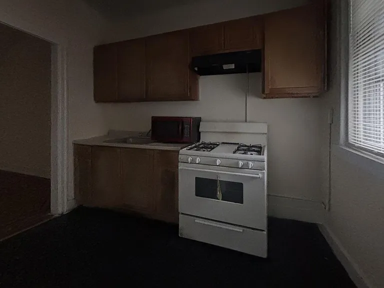 1236 E Price St — Photo 7