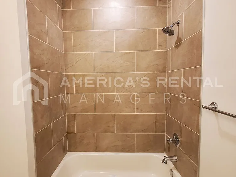 4676 Casablanca Dr — Photo 18