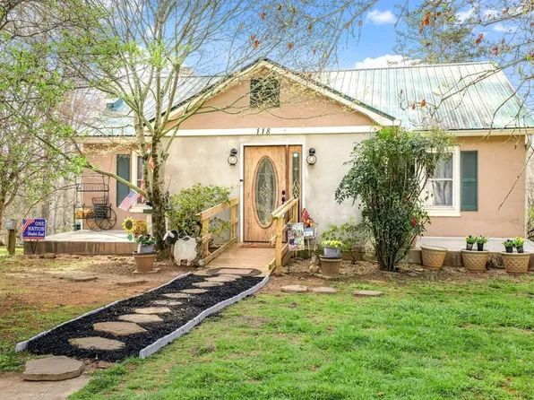 118 Dutton Dr, Franklin, NC 28734