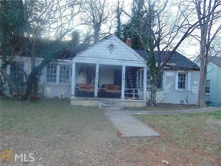 251 Rosser St SW photo 1