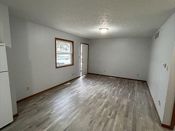 2nd image of 511-A/B Tuttle Ave #511A