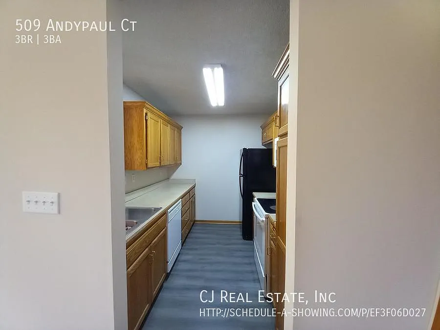 3 bed, $1,725 — Photo 4