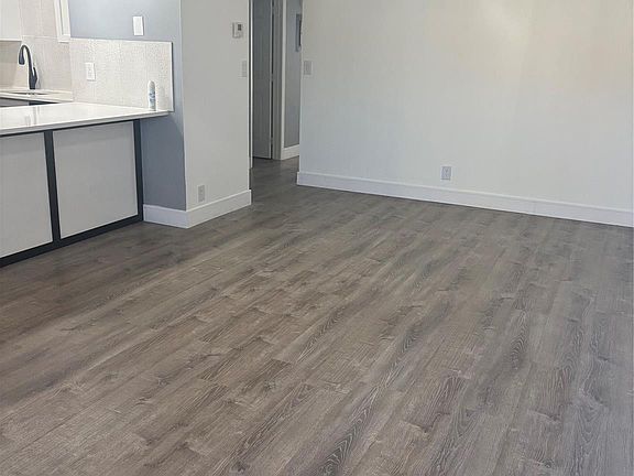 2nd image of 5492 Courtyard Drive #5492