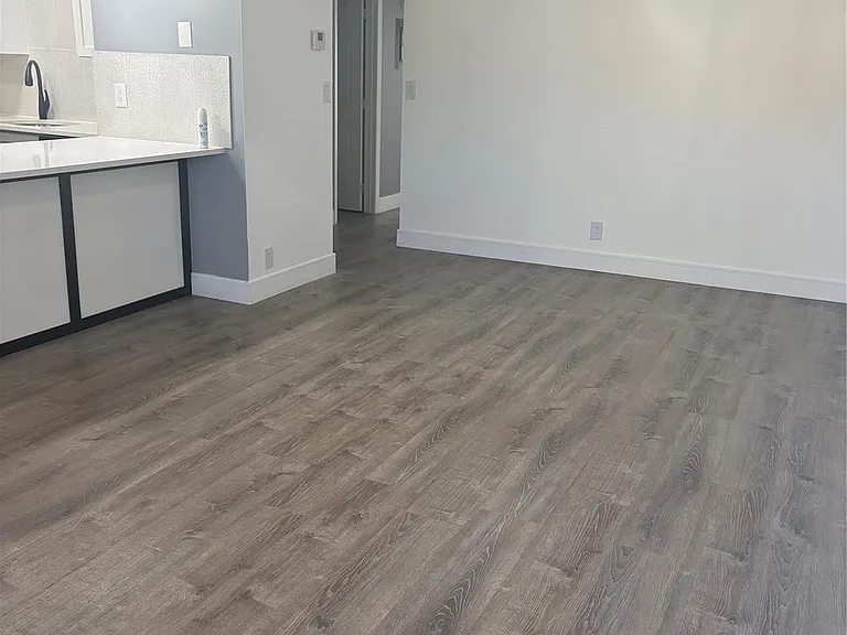 5492 Courtyard Dr #5492 — Photo 2