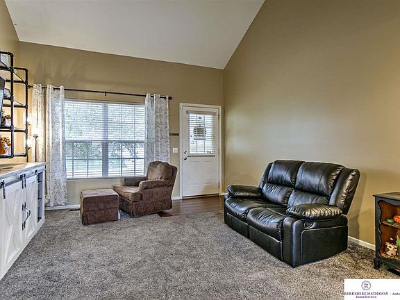 4th image of 14419 S 29th St