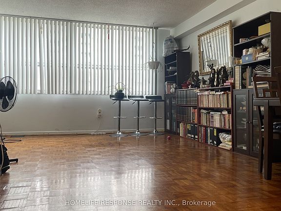 4th image of 10 Tobermory Dr #1203