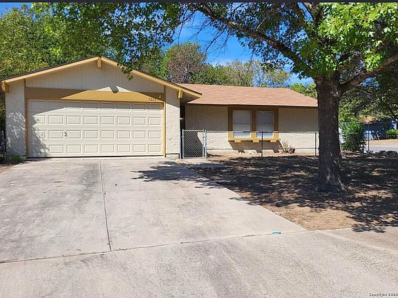 5th image of 7203 Pebble Creek Dr