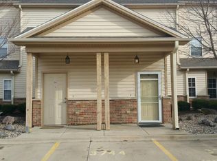 3742 Thornhill Dr, Champaign, IL 61822