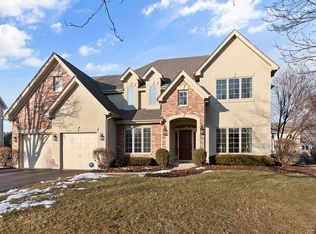 2690 Clara Ave, Aurora, IL 60502