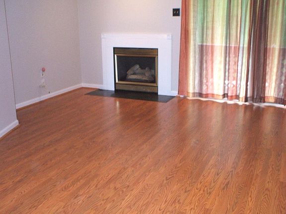 2nd image of 288 Wexford Ct