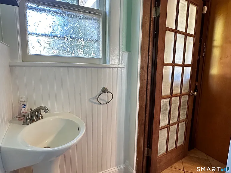 21 Elgin Ave — Photo 12