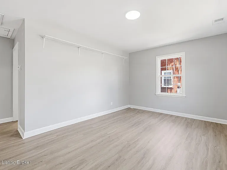 1019 W Indian Trl — Photo 13