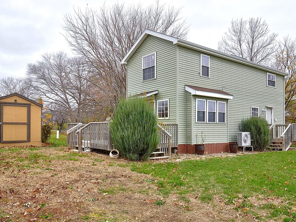 1st image of 123 Lakeview Dr