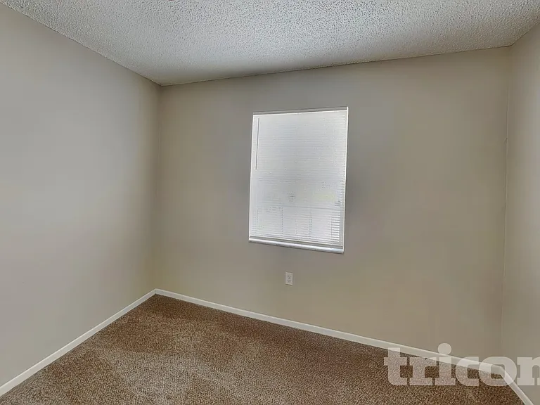 7503 Leon Ave — Photo 10