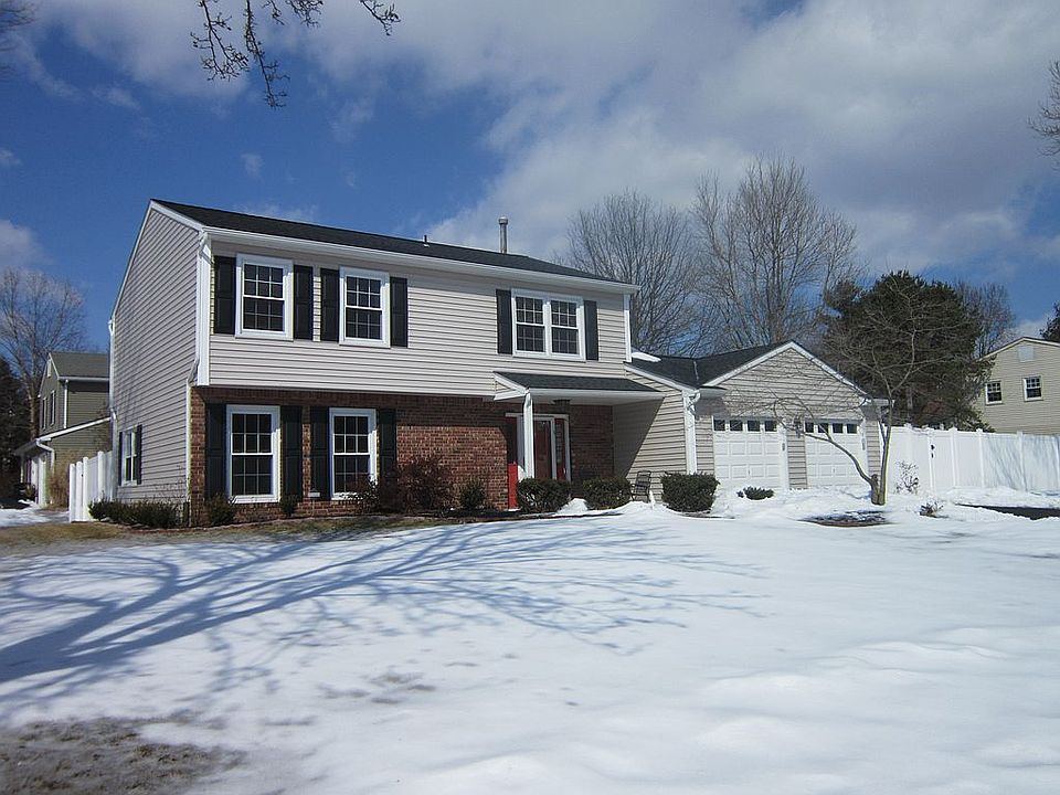 2nd image of 1 Dennison Pl