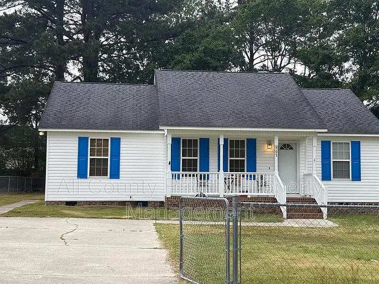 303 Sunrise Ave — Photo 1