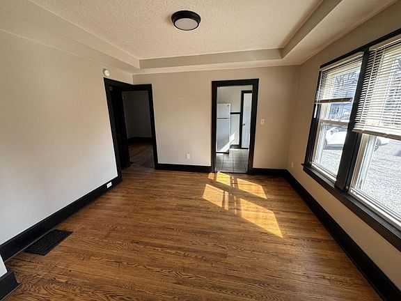 4th image of 236 S Market St #1/2-1