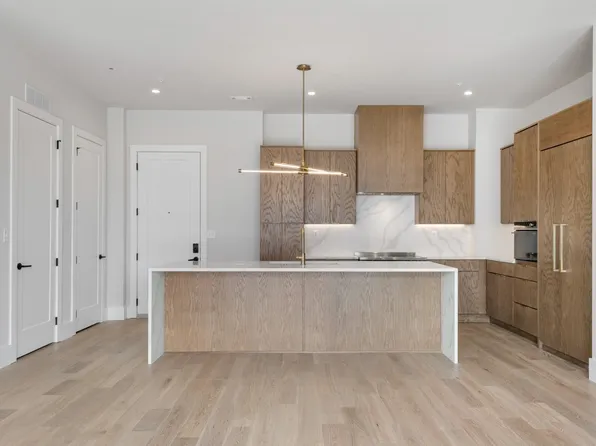 321 31st Ave N #B5a-1, Nashville, TN 37203