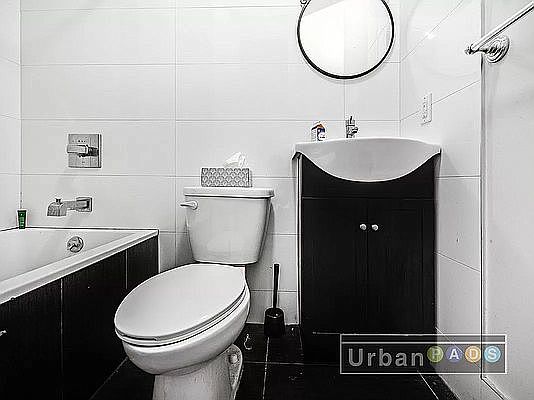 4th image of 293 Harman St #2L