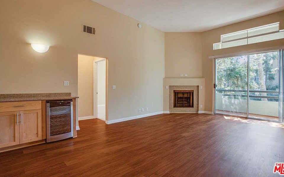 2nd image of 1420 Peerless Pl #1420