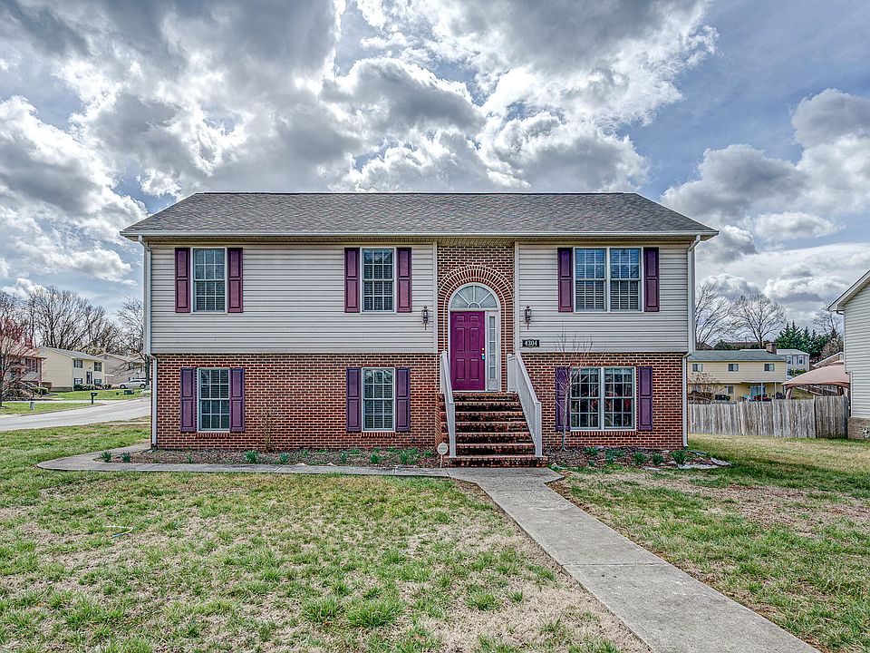 1st image of 4304 Quail Dr NW