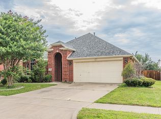 611 Primavera Dr, Arlington, TX 76002
