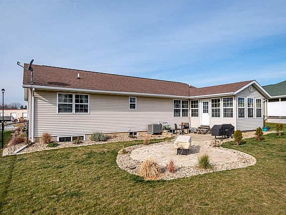3rd image of 419 Chamber Dr