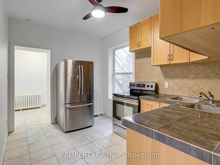 136 Ontario Ave #1 — Photo 15