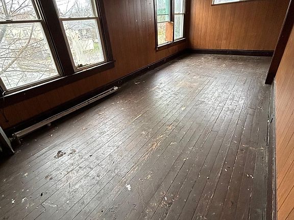 3rd image of 183 S Mount Vernon Ave #A