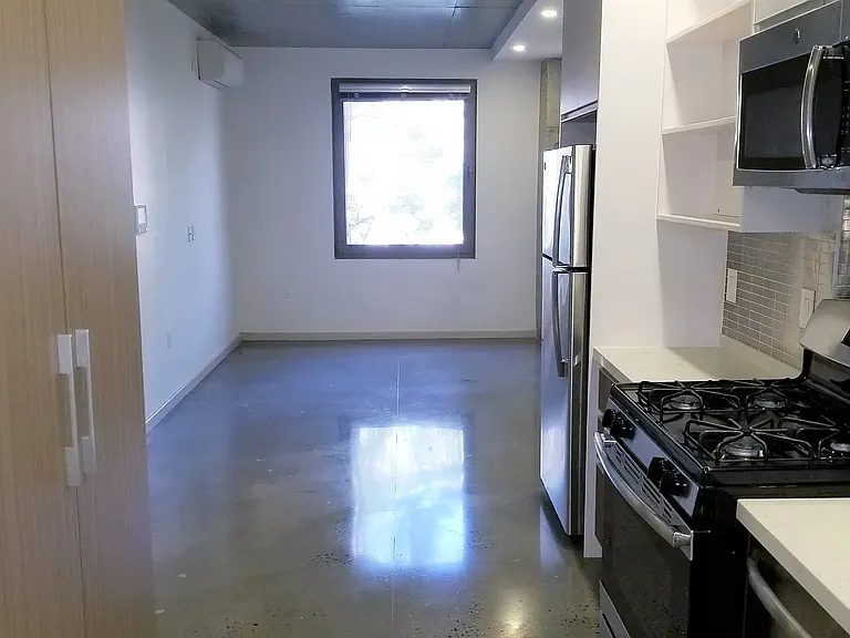 577 W 161st St #4C — Photo 2